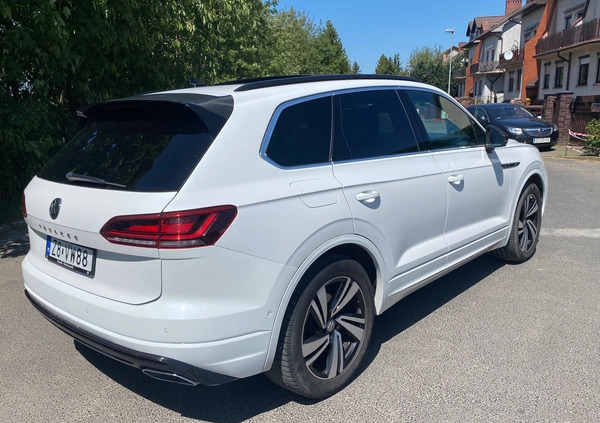 Volkswagen Touareg cena 219900 przebieg: 124000, rok produkcji 2018 z Szczecin małe 631